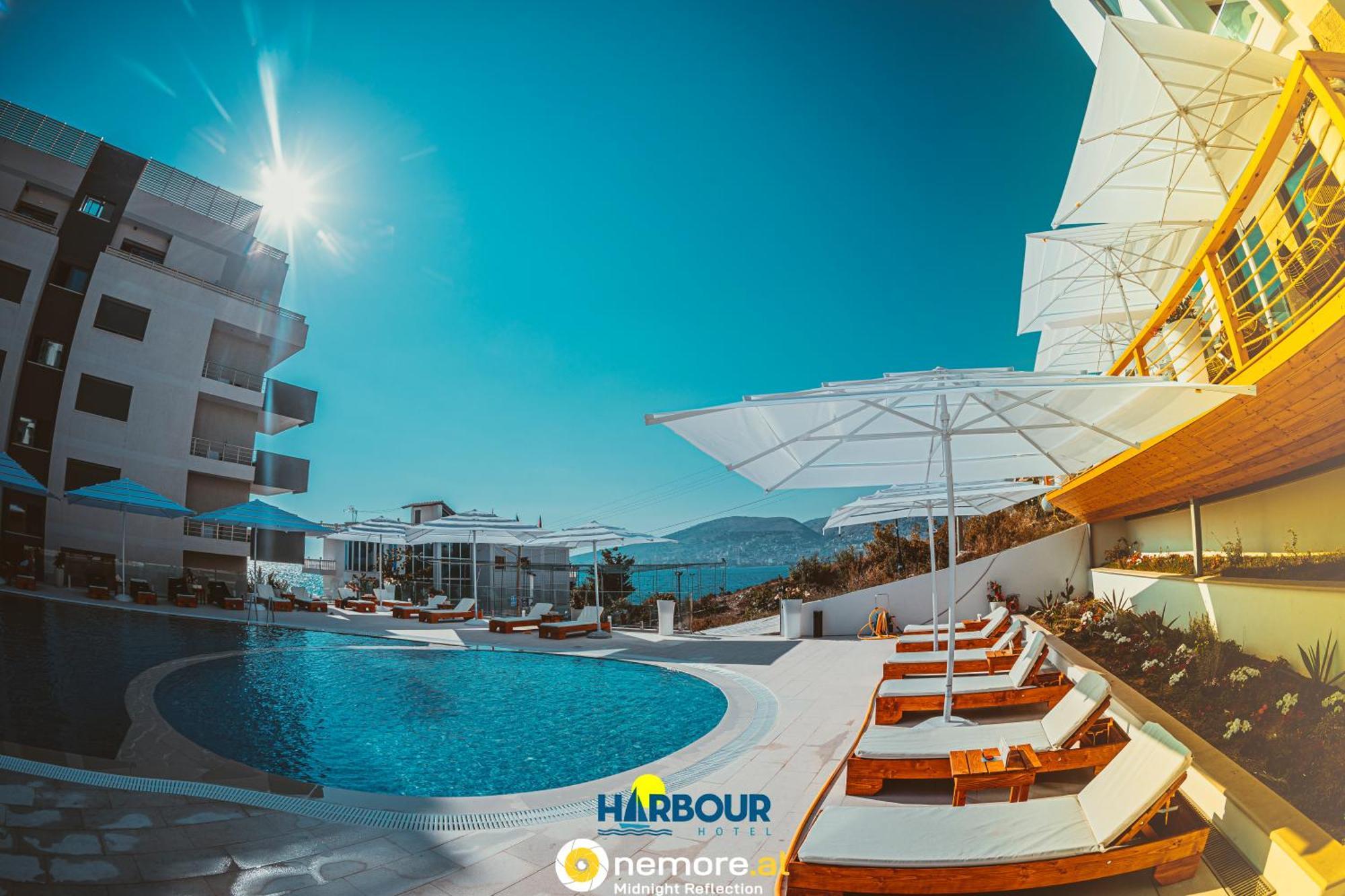 Harbour Hotel Sarandë エクステリア 写真