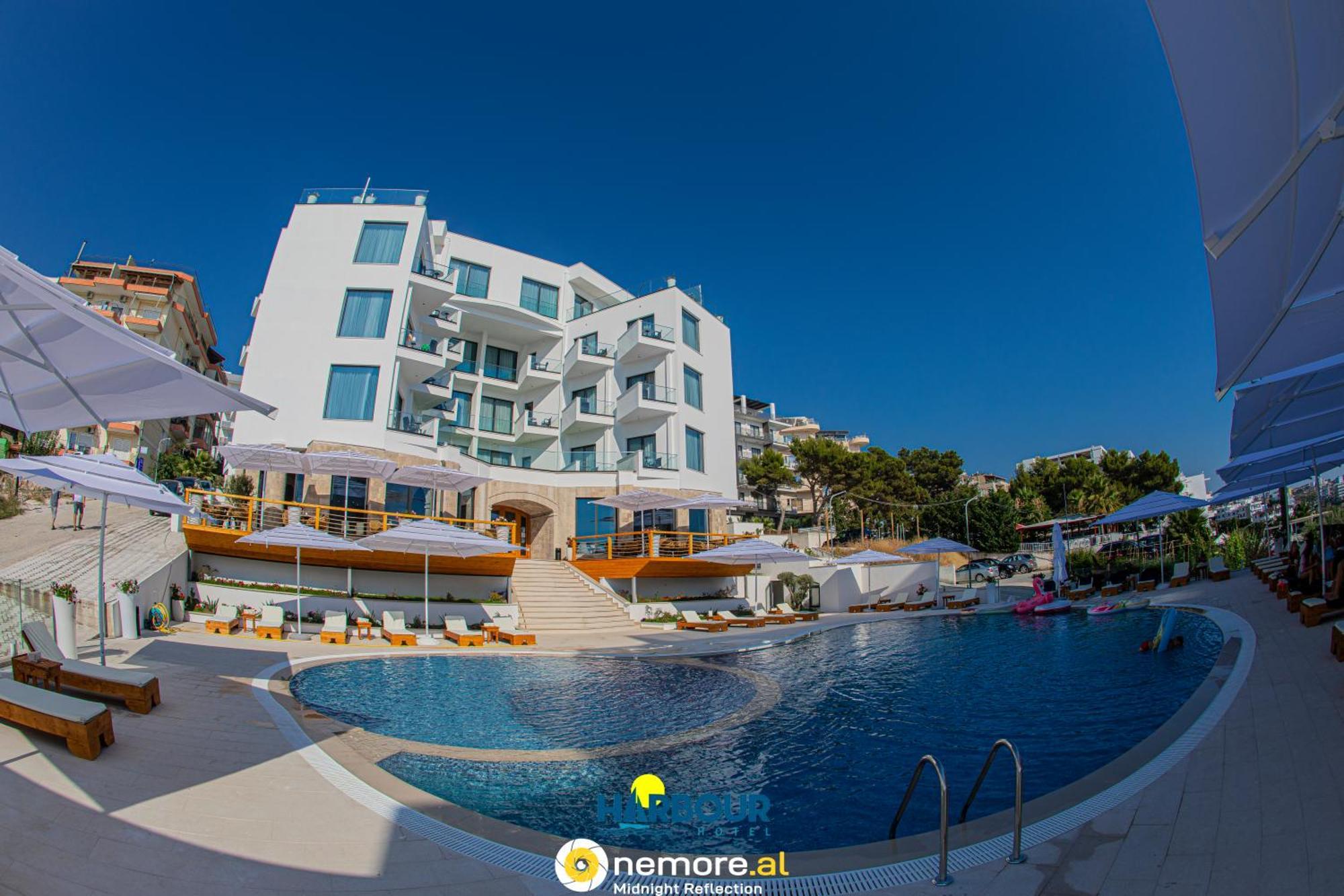 Harbour Hotel Sarandë エクステリア 写真