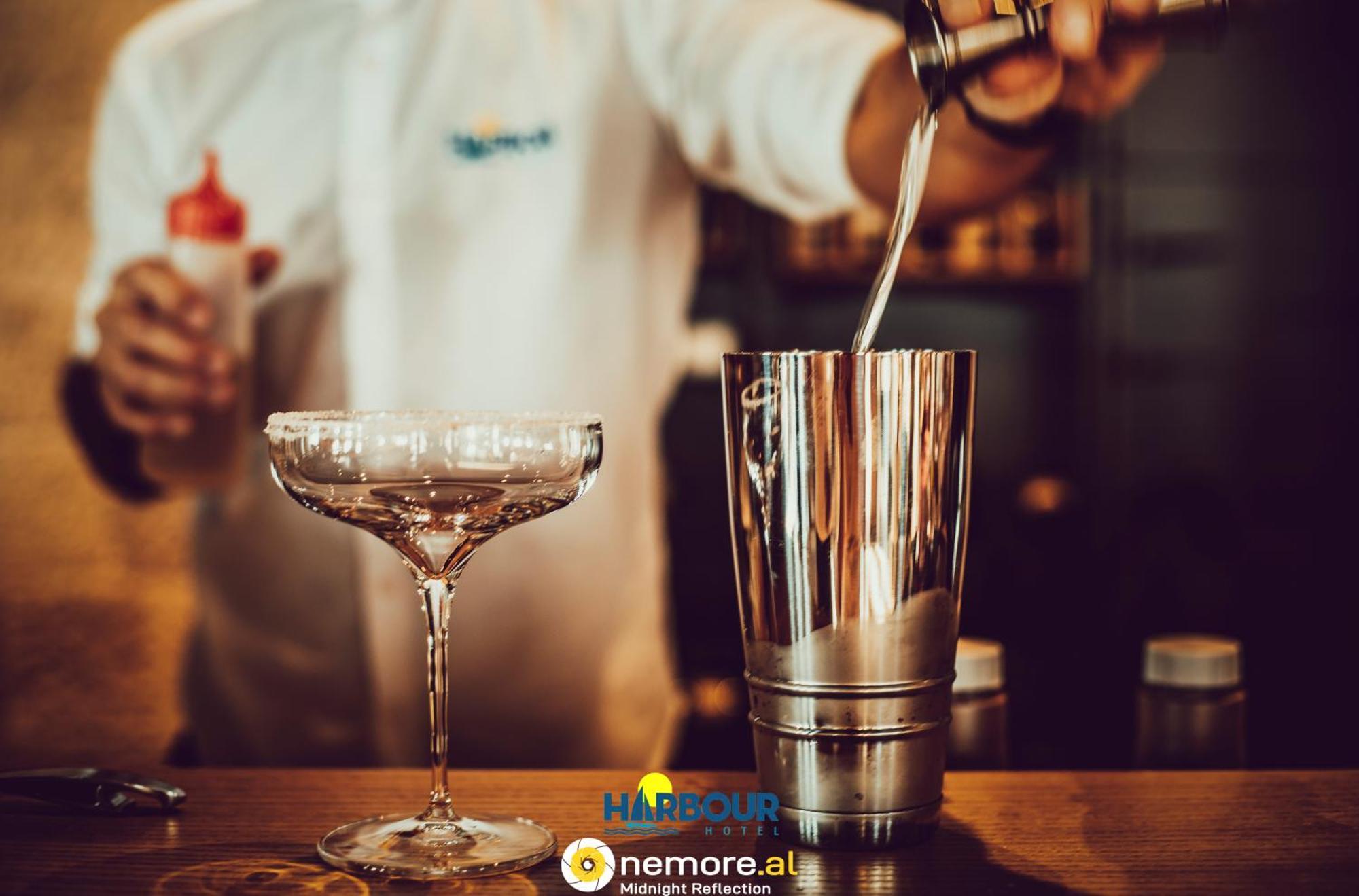 Harbour Hotel Sarandë エクステリア 写真