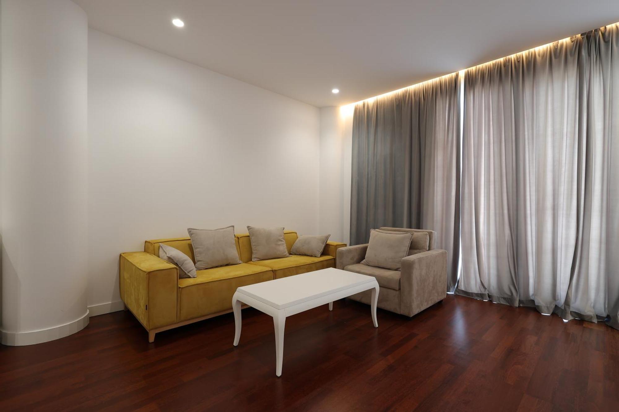 Harbour Hotel Sarandë エクステリア 写真
