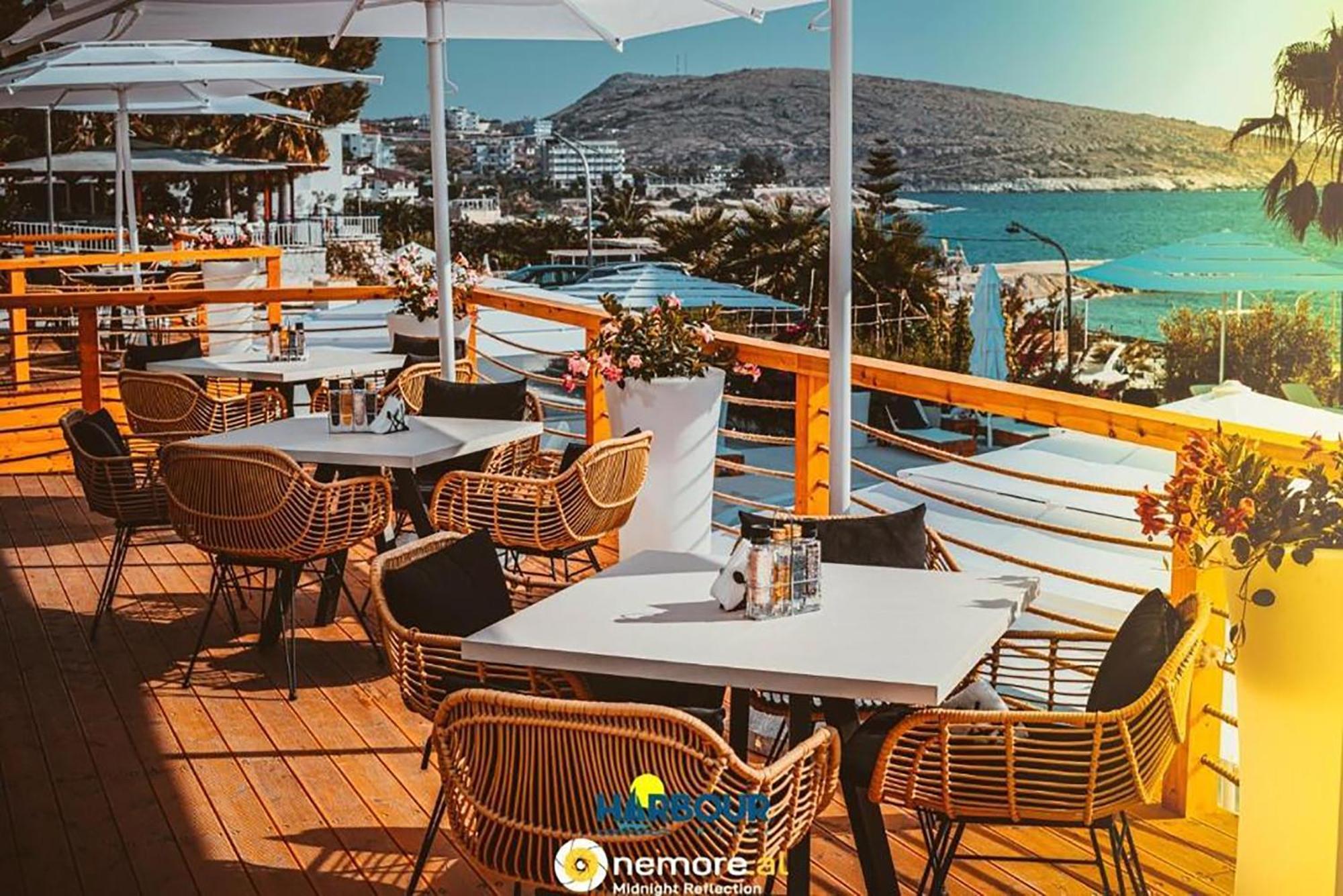Harbour Hotel Sarandë エクステリア 写真