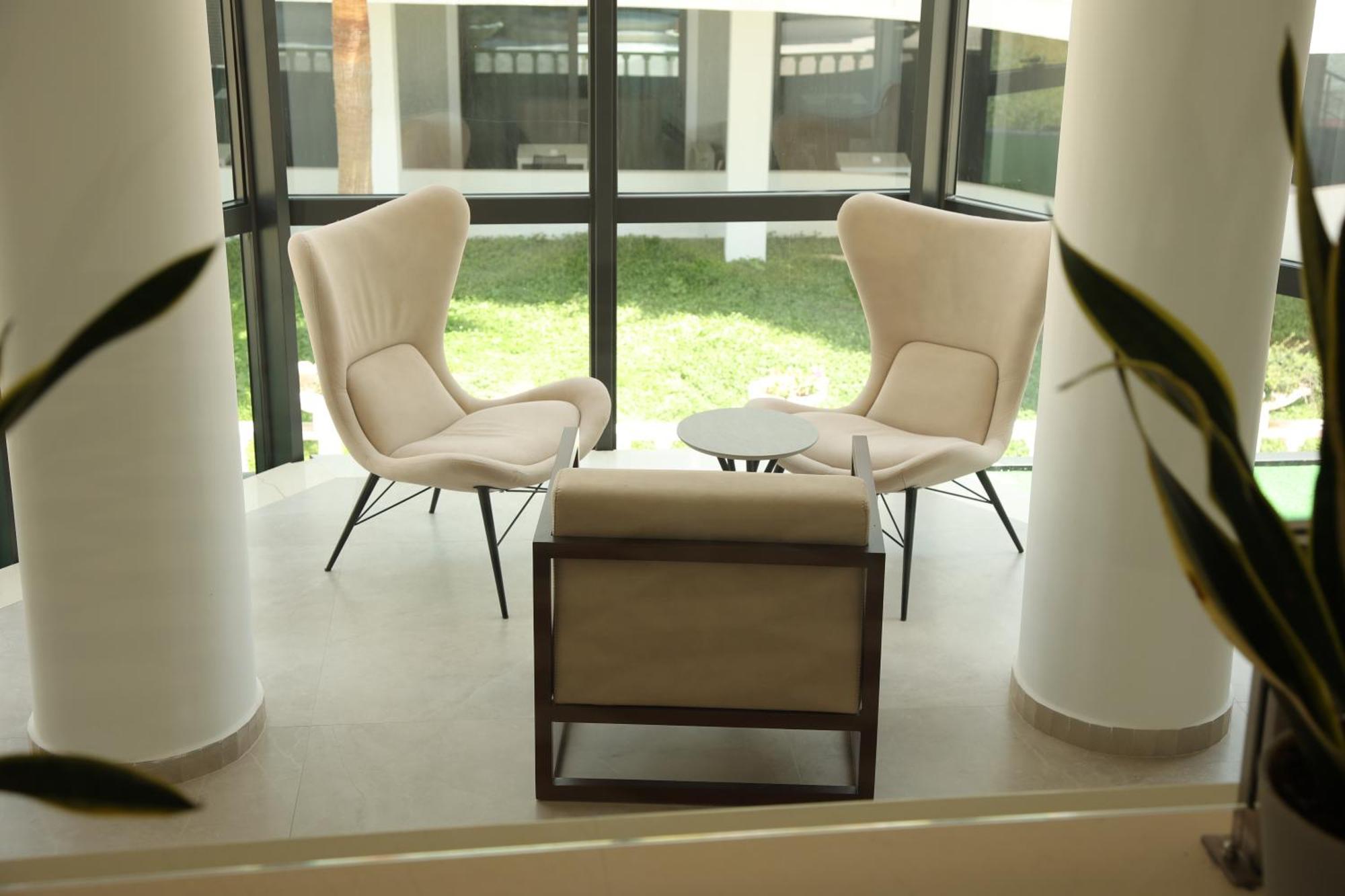 Harbour Hotel Sarandë エクステリア 写真